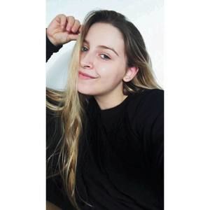 Meet your Posher, Ariane